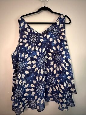 Lane Bryant Sz 26 Blue Printed Sleeveless V-Neck Women’s Top